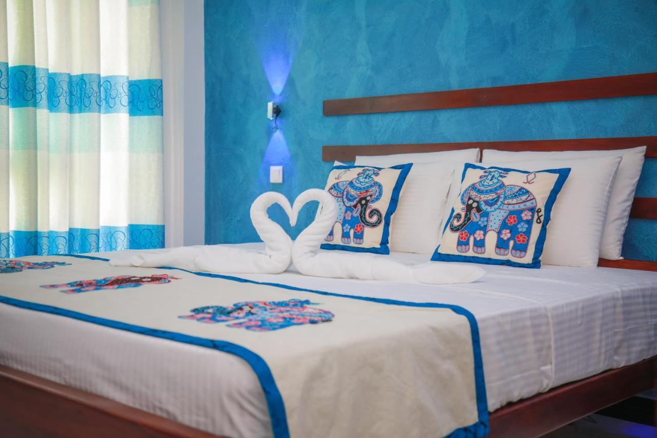 Blue Berry Villa Hikkaduwa Exterior photo